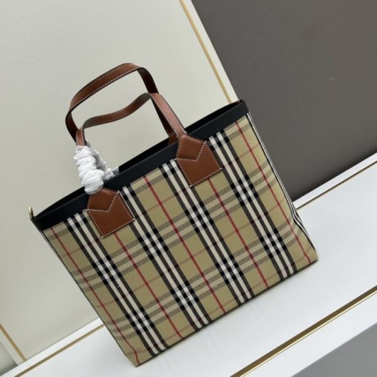 2024SS tote bag BURBERRY that will enliven your summer mood 2024SS tote bag BURBERRY that will enliven your summer mood