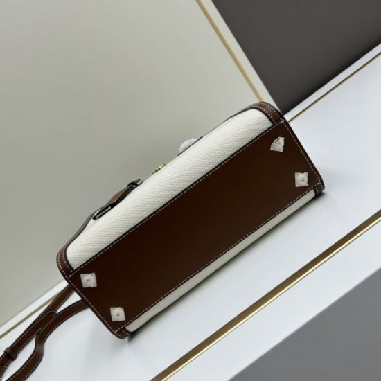 Hot item for summer 2024SS tote bag BURBERRY Burberry Hot item for summer 2024SS tote bag BURBERRY Burberry