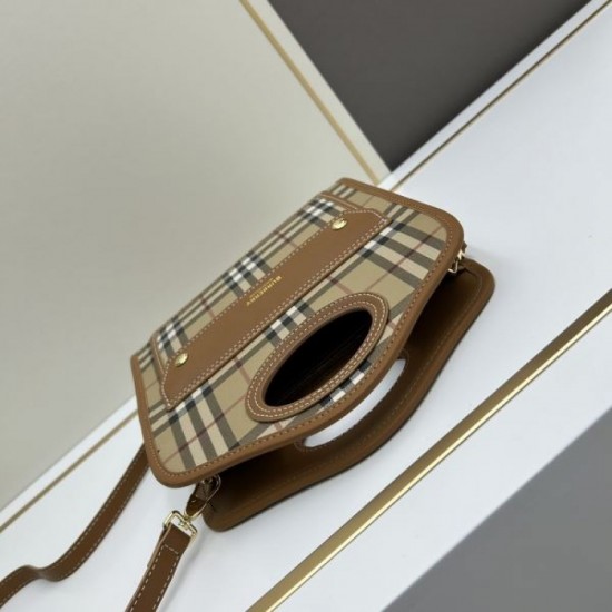2024SS shoulder bag BURBERRY continues to attract attention in spring and summer 2024SS shoulder bag BURBERRY continues to attract attention in spring and summer