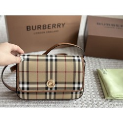 The latest spring/summer product is sure to sell out 2024SS shoulder bag BURBERRY Burberry