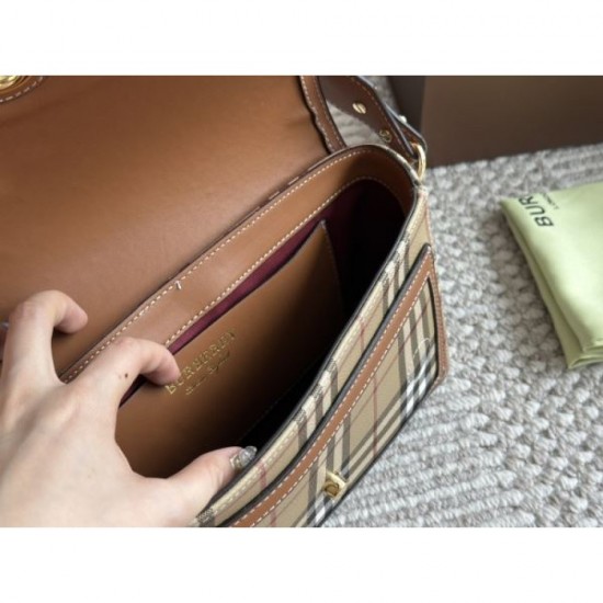 Long season 2024SS shoulder bag BURBERRY Burberry Long season 2024SS shoulder bag BURBERRY Burberry