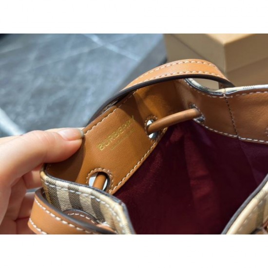 Store limited model 2024SS shoulder bag BURBERRY Burberry Store limited model 2024SS shoulder bag BURBERRY Burberry