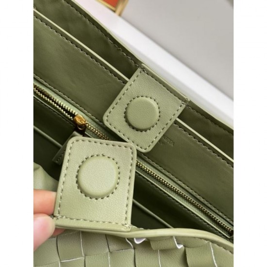 Challenge the lowest price 2024SS tote bag BOTTEGA VENETA Bottega Veneta Challenge the lowest price 2024SS tote bag BOTTEGA VENETA Bottega Veneta
