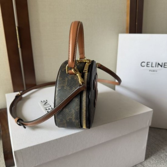 2024SS tote bag for a casual feel CELINE 2024SS tote bag for a casual feel CELINE