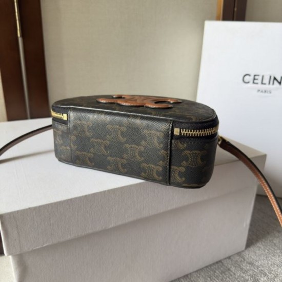 2024SS tote bag for a casual feel CELINE 2024SS tote bag for a casual feel CELINE