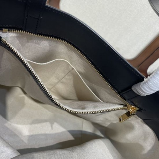 Now gaining attention 2024SS tote bag CELINE Now gaining attention 2024SS tote bag CELINE