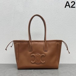 Style that can be used for summer 2024SS tote bag CELINE
