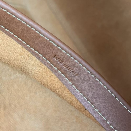 Style that can be used for summer 2024SS tote bag CELINE Style that can be used for summer 2024SS tote bag CELINE