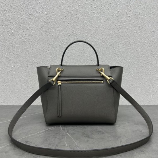 This summer's must-have item 2024SS tote bag CELINE This summer's must-have item 2024SS tote bag CELINE
