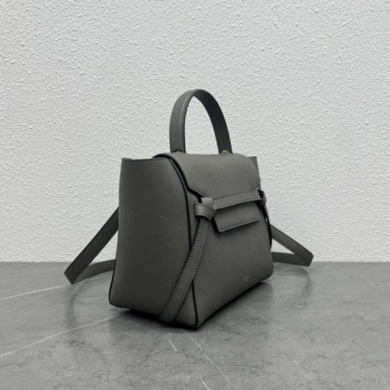 This summer's must-have item 2024SS tote bag CELINE This summer's must-have item 2024SS tote bag CELINE