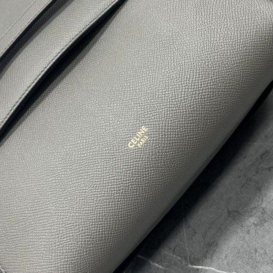 This summer's must-have item 2024SS tote bag CELINE This summer's must-have item 2024SS tote bag CELINE