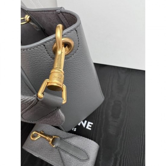 Fans flock to new summer products 2024SS tote bag CELINE Fans flock to new summer products 2024SS tote bag CELINE