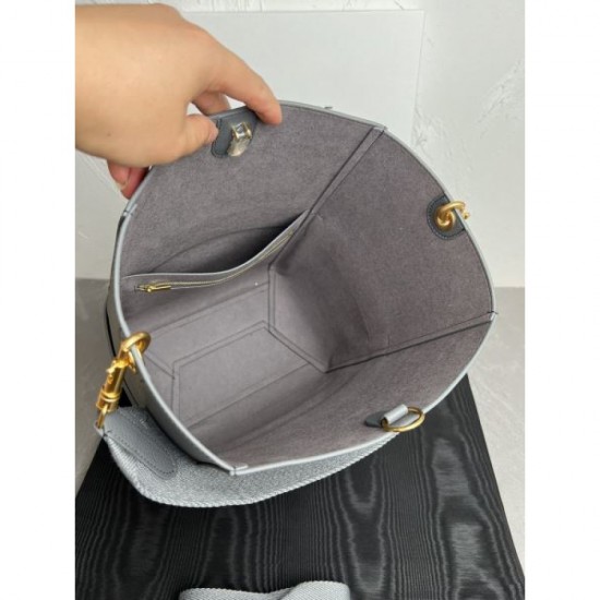 Advance sale limited to overseas customers 2024SS tote bag CELINE Advance sale limited to overseas customers 2024SS tote bag CELINE