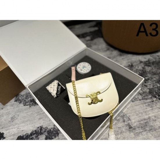 Items attracting attention from overseas celebrities 2024SS shoulder bag CELINE Items attracting attention from overseas celebrities 2024SS shoulder bag CELINE