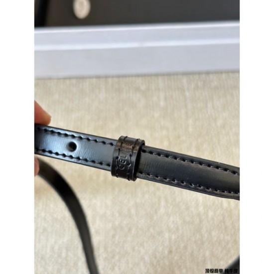 Particularly popular is the elegant and immediately sold out 2024SS shoulder bag CELINE Particularly popular is the elegant and immediately sold out 2024SS shoulder bag CELINE
