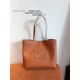 Ahead of this year's trends 2024SS tote bag CELINE Ahead of this year's trends 2024SS tote bag CELINE