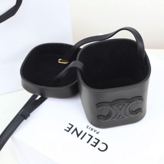 2024SS CELINE shoulder bag that is useful regardless of the season 2024SS CELINE shoulder bag that is useful regardless of the season