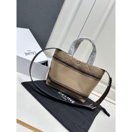 2024SS The cutting edge of fashion! CELINE Celine tote bag 2024SS The cutting edge of fashion! CELINE Celine tote bag