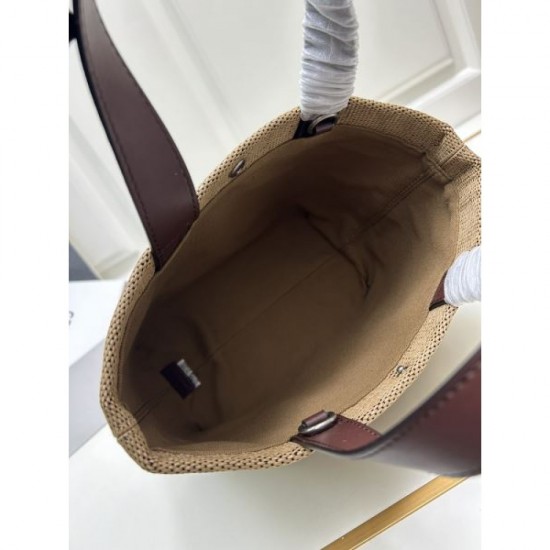 2024SS The cutting edge of fashion! CELINE Celine tote bag 2024SS The cutting edge of fashion! CELINE Celine tote bag