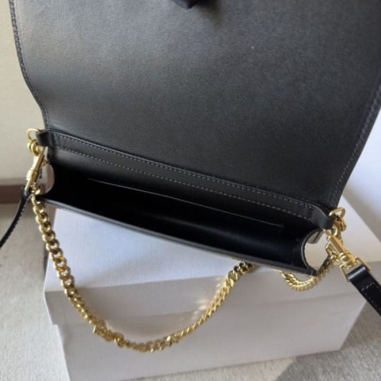 CELINE 2024FW Tote bag that is cooler than it looks CELINE 2024FW Tote bag that is cooler than it looks