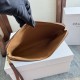 CELINE Celine 2024FW Clutch bag loved by celebrities and celebrities CELINE Celine 2024FW Clutch bag loved by celebrities and celebrities