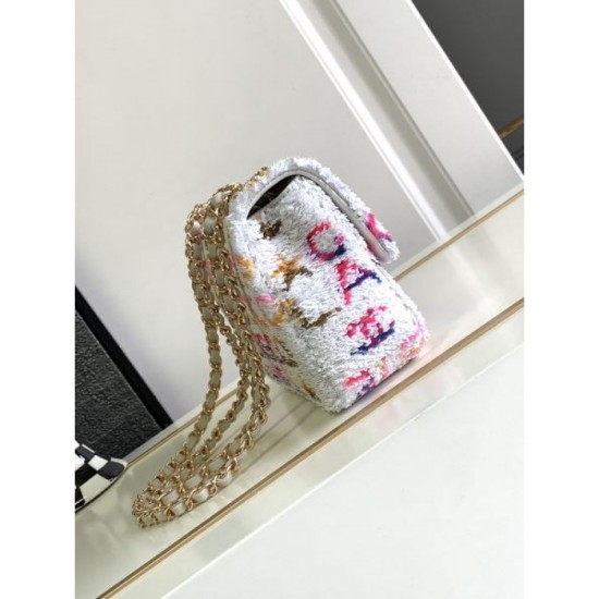 2024SS shoulder bag CHANEL that gives you a cool impression 2024SS shoulder bag CHANEL that gives you a cool impression