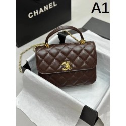 2024SS tote bag CHANEL, which is popular among fashionable people