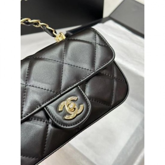 2024SS tote bag CHANEL that makes it easy to create an outfit 2024SS tote bag CHANEL that makes it easy to create an outfit