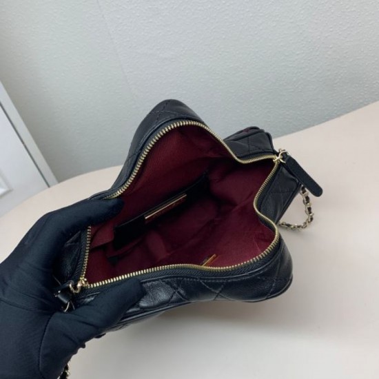 This season's new popular beauty line 2024SS shoulder bag CHANEL CHANEL This season's new popular beauty line 2024SS shoulder bag CHANEL CHANEL