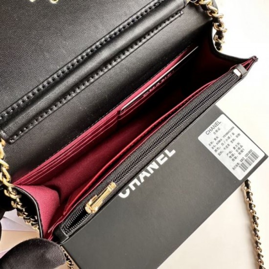 Popular item in magazines and on the streets 2024SS Shoulder Bag CHANEL Popular item in magazines and on the streets 2024SS Shoulder Bag CHANEL
