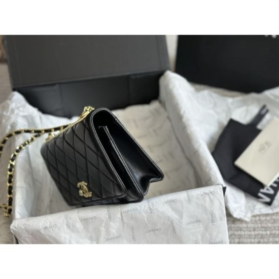 2024SS Shoulder Bag CHANEL that you should buy for a limited time at a good price 2024SS Shoulder Bag CHANEL that you should buy for a limited time at a good price