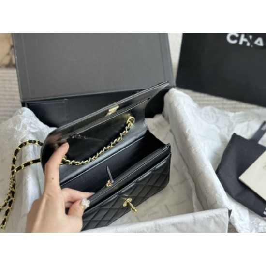 2024SS Shoulder Bag CHANEL that you should buy for a limited time at a good price 2024SS Shoulder Bag CHANEL that you should buy for a limited time at a good price