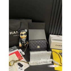 Check out the season's trends 2024SS Shoulder Bag CHANEL CHANEL