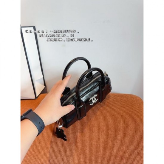 Summer new item 2024SS tote bag CHANEL that is in short supply Summer new item 2024SS tote bag CHANEL that is in short supply