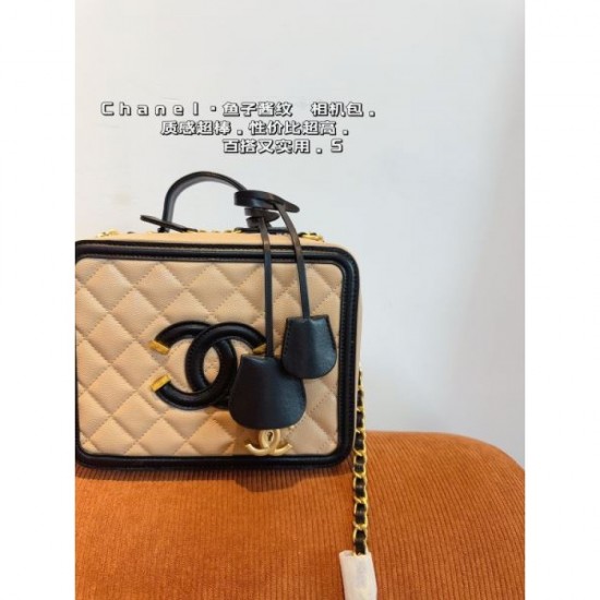 Highly fashion sensitive 2024SS tote bag CHANEL Highly fashion sensitive 2024SS tote bag CHANEL