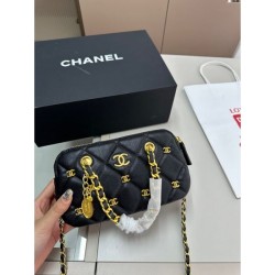 This is the one for this summer 2024SS tote bag CHANEL CHANEL