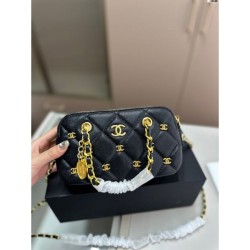 This is the one for this summer 2024SS tote bag CHANEL CHANEL