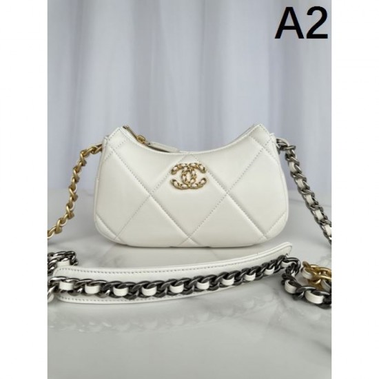CHANEL CHANEL 2024FW The cutting edge of fashion! shoulder bag CHANEL CHANEL 2024FW The cutting edge of fashion! shoulder bag