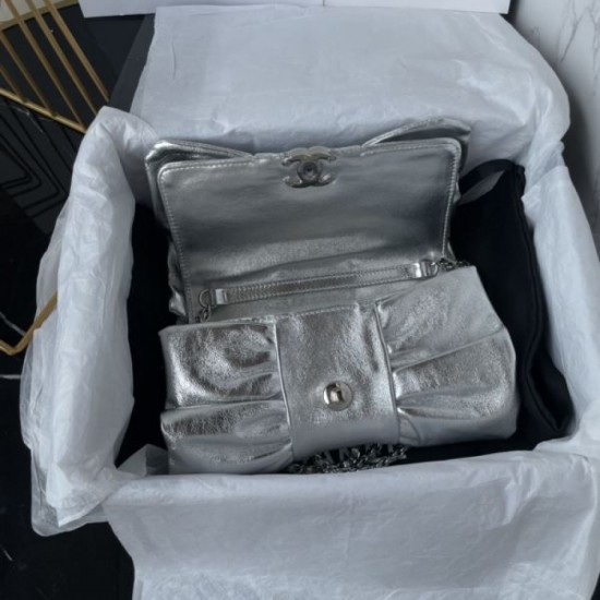 CHANEL 2024FW Popular item in both magazines and the city Shoulder bag CHANEL 2024FW Popular item in both magazines and the city Shoulder bag