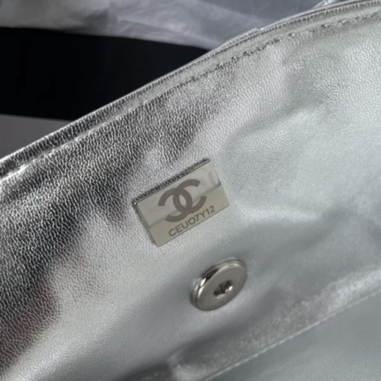 CHANEL 2024FW Popular item in both magazines and the city Shoulder bag CHANEL 2024FW Popular item in both magazines and the city Shoulder bag