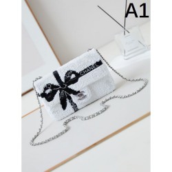 CHANEL 2024FW Shoulder bag for advanced fashion users