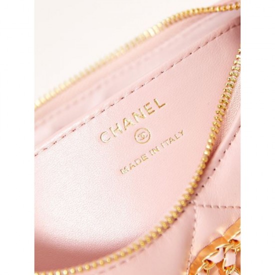 CHANEL 2024FW A tote bag that goes well with it and is definitely recommended CHANEL 2024FW A tote bag that goes well with it and is definitely recommended