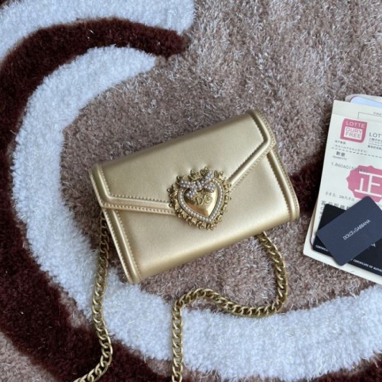 DOLCE & GABBANA Dolce & Gabbana 2024FW 100% New Shoulder Bag DOLCE & GABBANA Dolce & Gabbana 2024FW 100% New Shoulder Bag