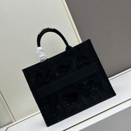 2024SS tote bag DIOR for an elegant casual outfit 2024SS tote bag DIOR for an elegant casual outfit
