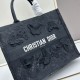 2024SS tote bag DIOR for an elegant casual outfit 2024SS tote bag DIOR for an elegant casual outfit