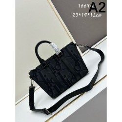 New spring/summer 2024SS tote bag DIOR that boasts tremendous support