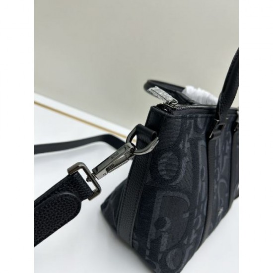New spring/summer 2024SS tote bag DIOR that boasts tremendous support New spring/summer 2024SS tote bag DIOR that boasts tremendous support