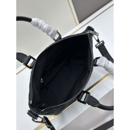 New spring/summer 2024SS tote bag DIOR that boasts tremendous support New spring/summer 2024SS tote bag DIOR that boasts tremendous support