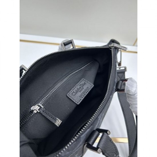 New spring/summer 2024SS tote bag DIOR that boasts tremendous support New spring/summer 2024SS tote bag DIOR that boasts tremendous support