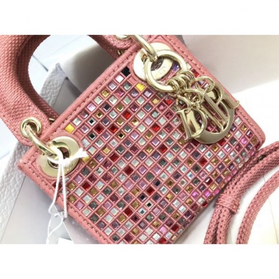 2024SS tote bag DIOR that takes your style to the next level 2024SS tote bag DIOR that takes your style to the next level